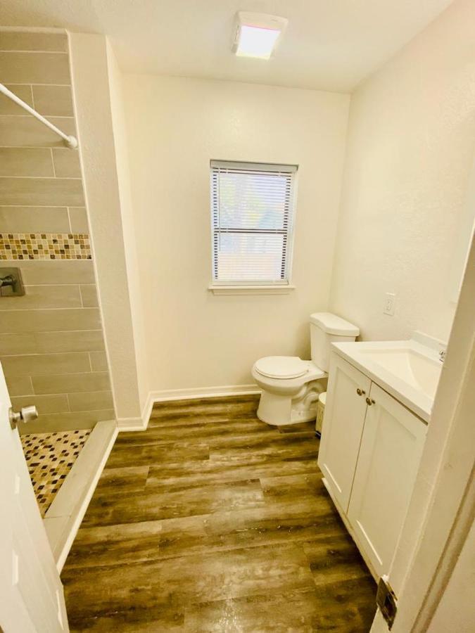 Two Fully Equipped Apartments And A Studio 5 Miles From The Beach Сейнт Питърсбърг Екстериор снимка