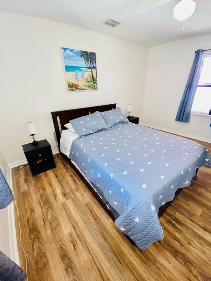 Two Fully Equipped Apartments And A Studio 5 Miles From The Beach Сейнт Питърсбърг Екстериор снимка