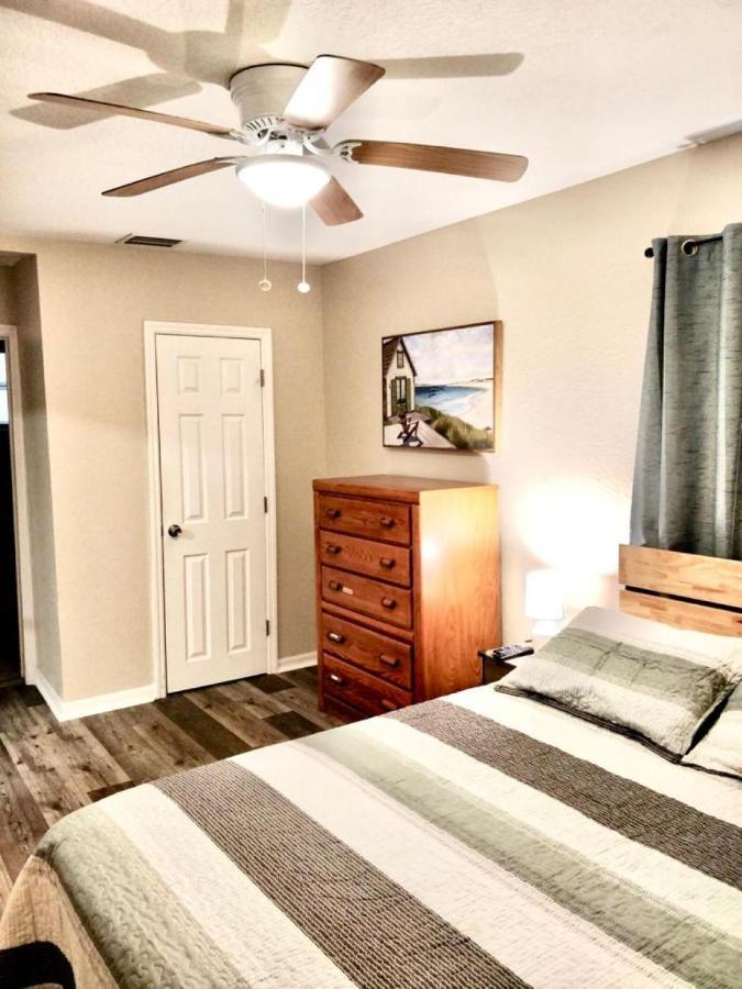Two Fully Equipped Apartments And A Studio 5 Miles From The Beach Сейнт Питърсбърг Екстериор снимка